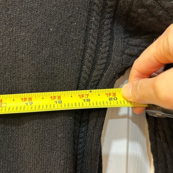 NWT Tahari Blended Black Cardigan Size M Textured Fluted Long Sleeve Preppy - Picture 5 of 9